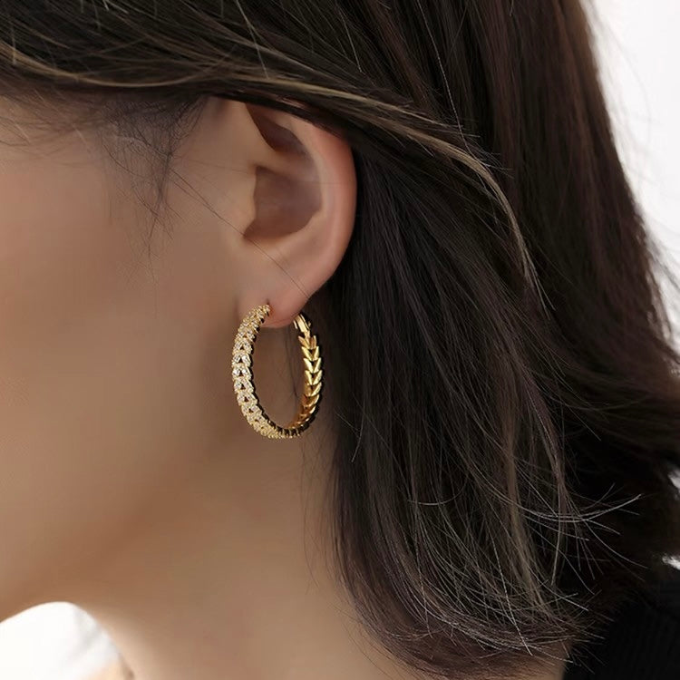 Leaf Shine Hoop Earrings