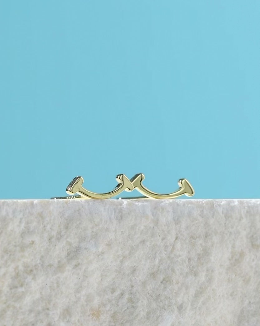 Smile Curve Stud Earrings