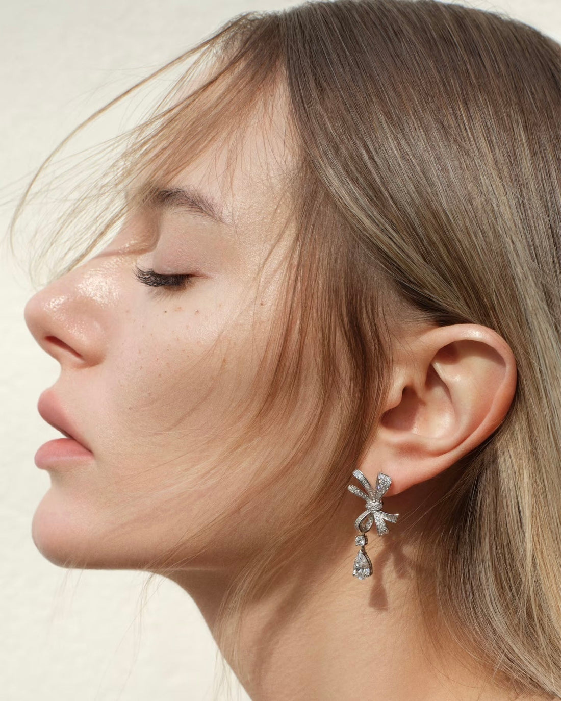 Best Moissanite Earrings for Everyday Wear: Lightweight, Durable & Brilliant