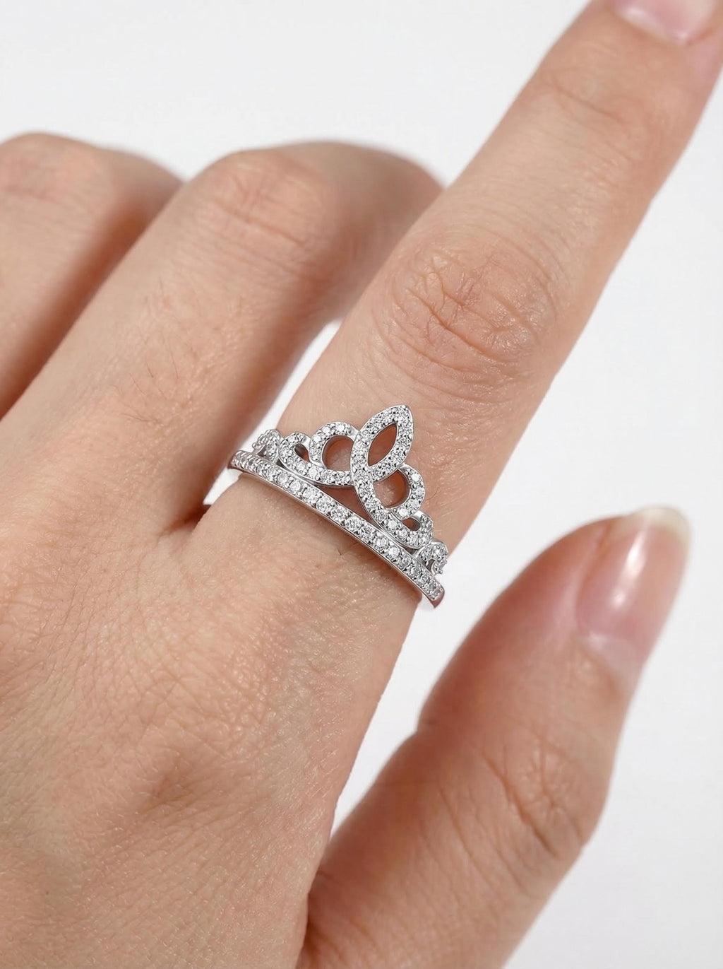 Crown Diamond Ring Luxury And Stylish Moissanite Silver Ring