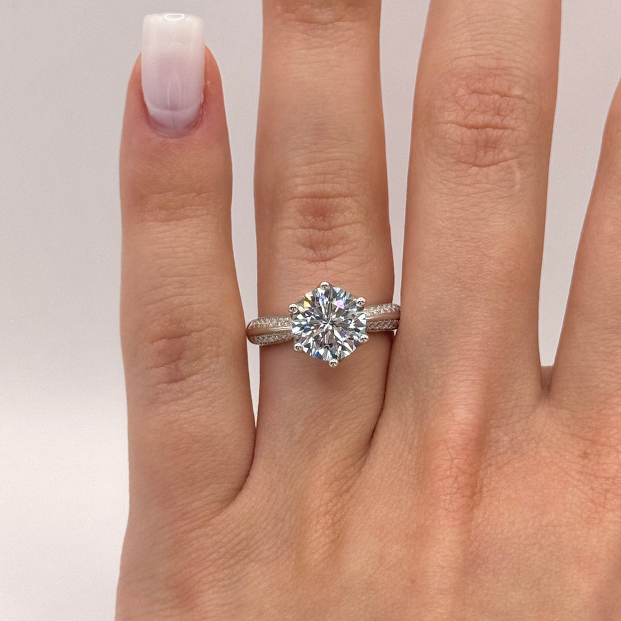Classic Round Moissanite Engagement Ring