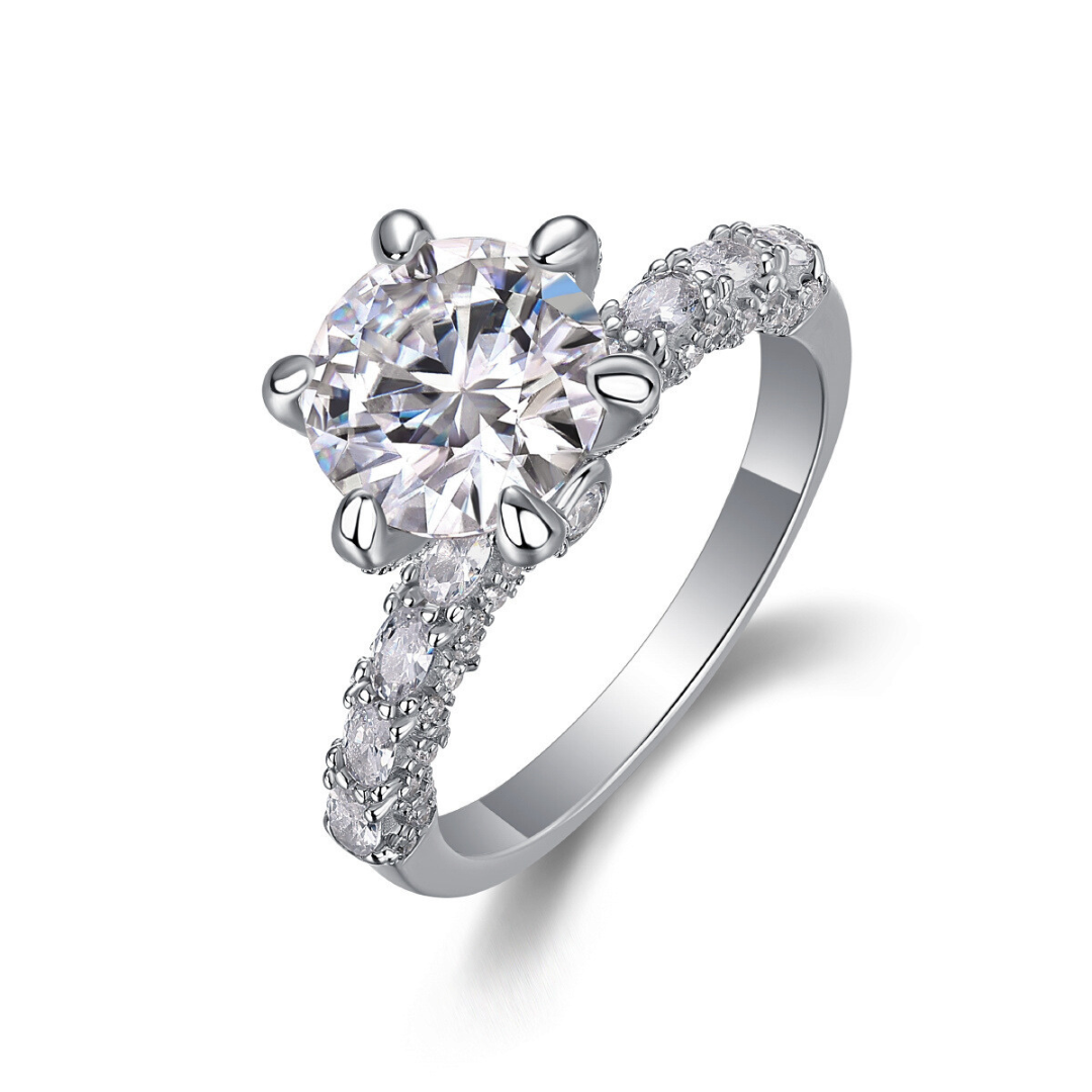 Round Brilliant Moissanite Ring