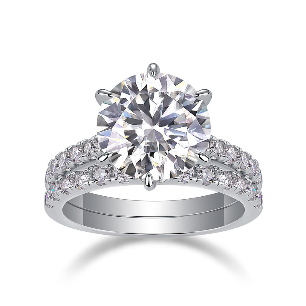 Round Brilliant Moissanite Bridal Ring Set
