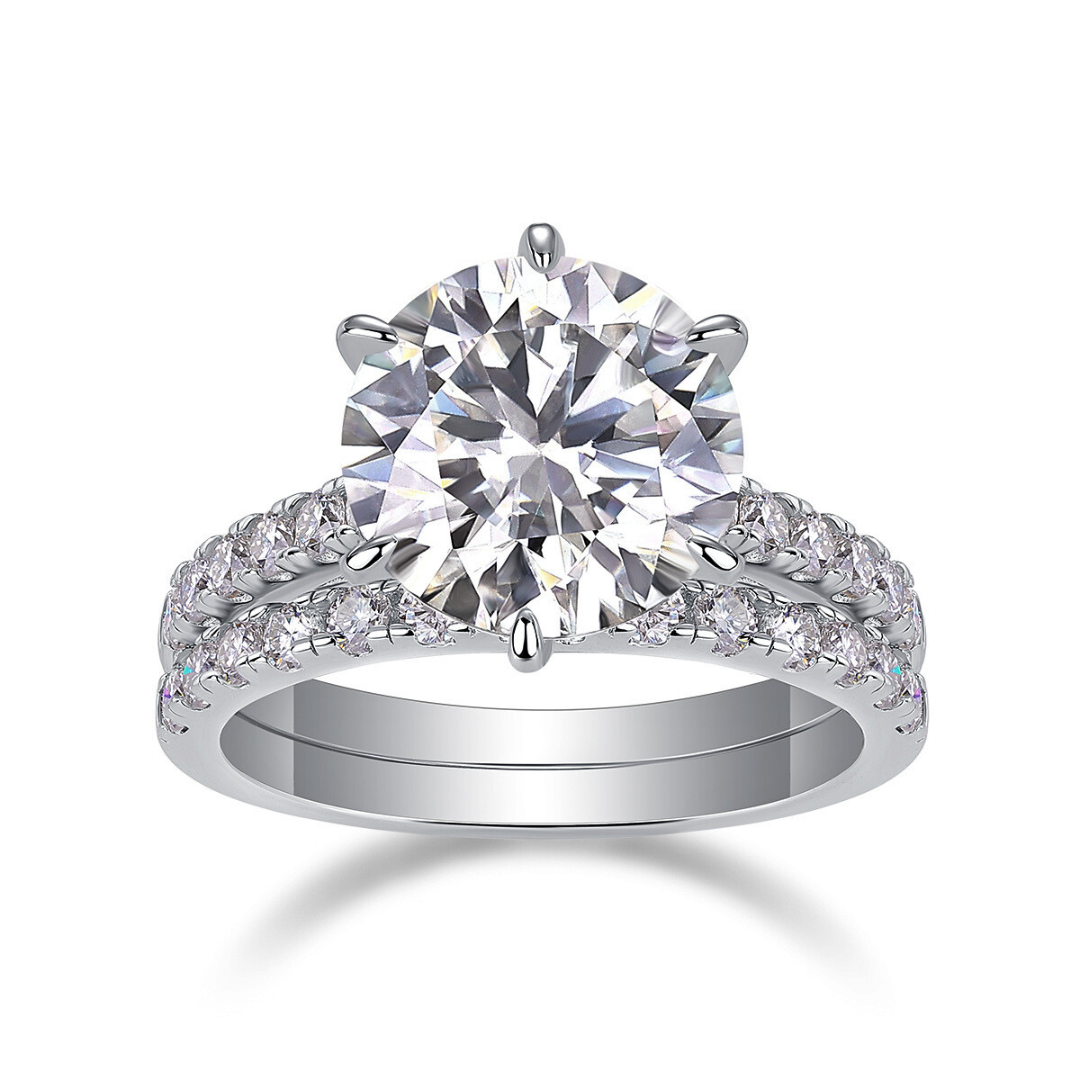 Round Brilliant Moissanite Bridal Ring Set