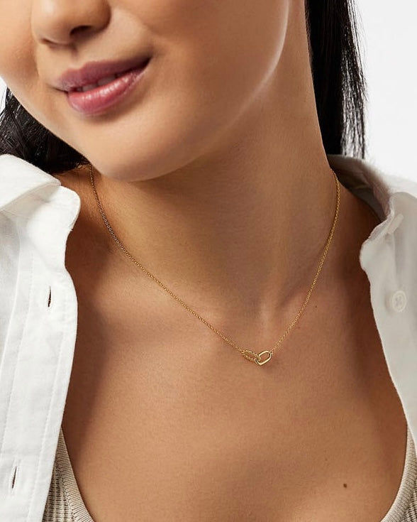 Interlock Twist Link Necklace