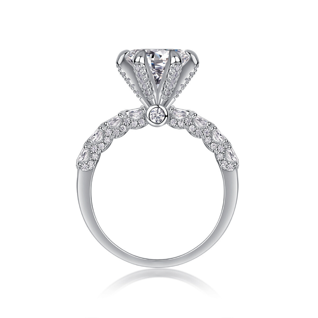 Round Brilliant Moissanite Ring