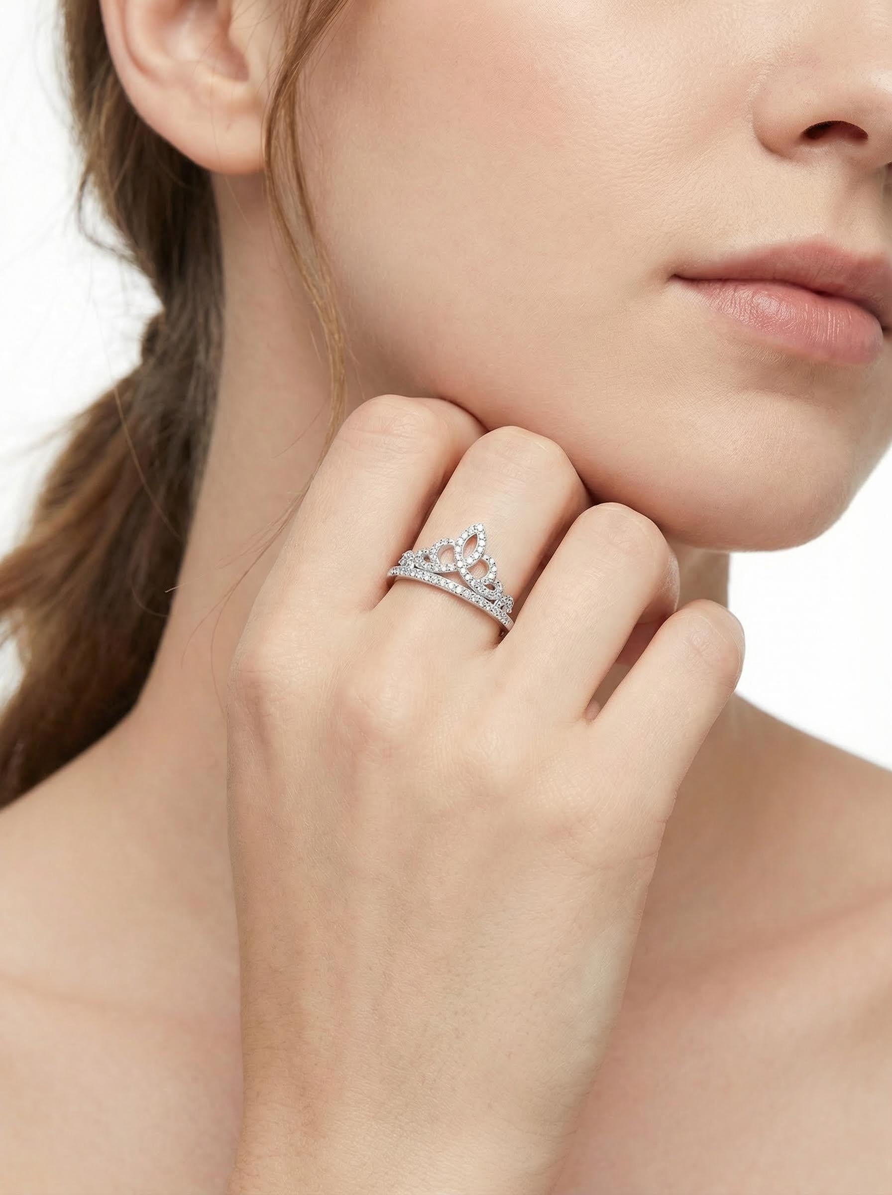 Crown Diamond Ring Luxury And Stylish Moissanite Silver Ring