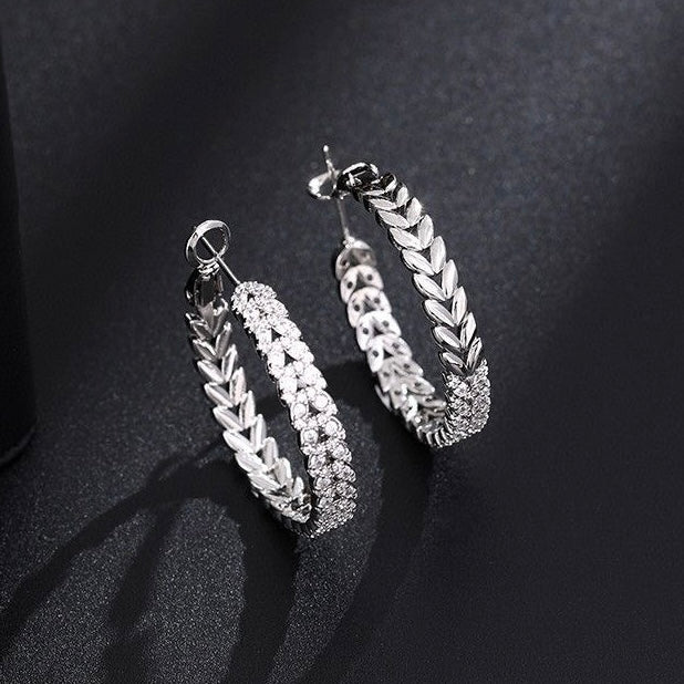 Leaf Shine Hoop Earrings