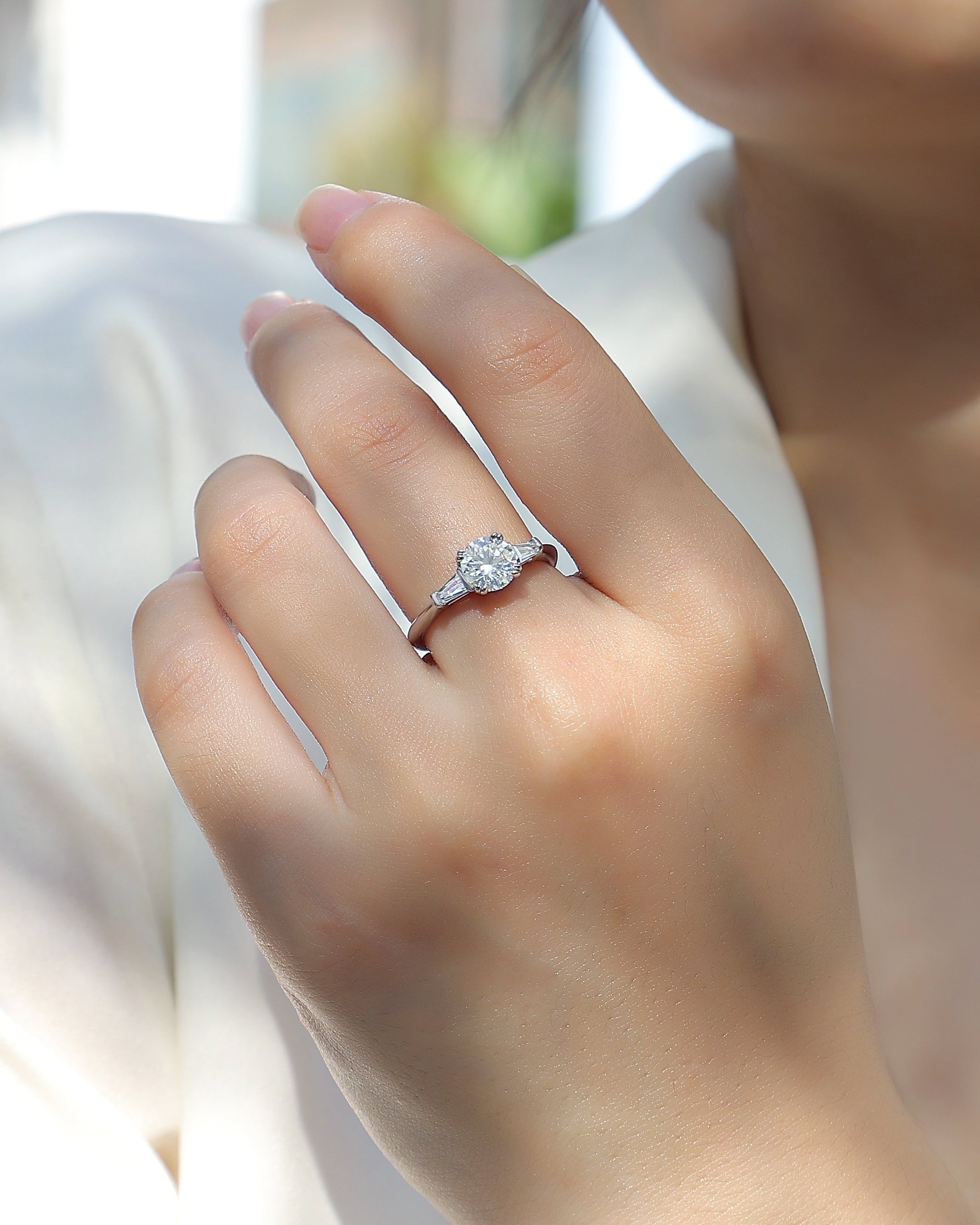 Round Brilliant Moissanite Ring