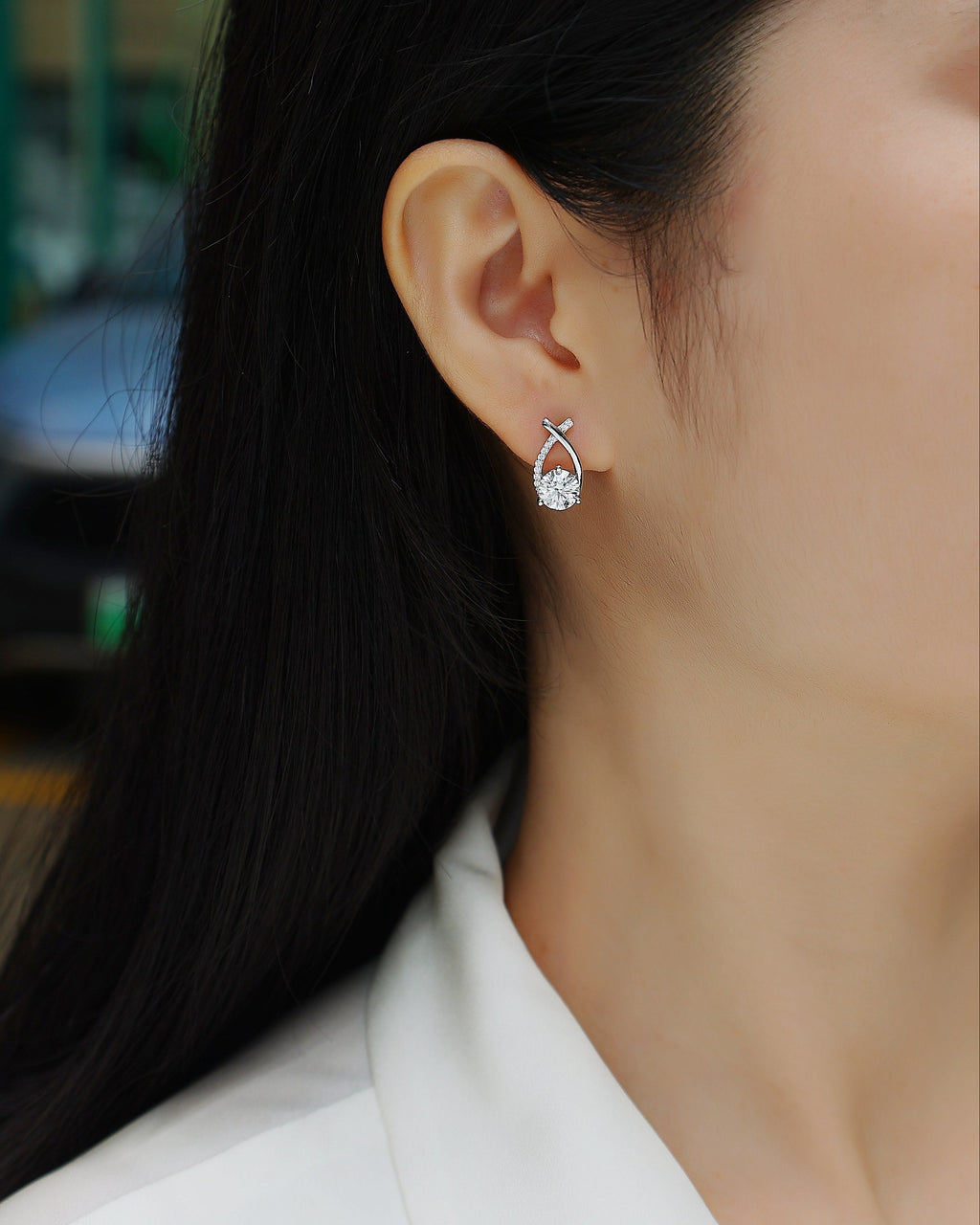 Twist Solitaire Moissanite Stud Earrings