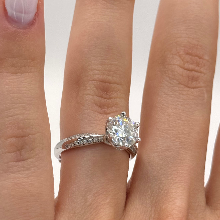 Classic Round Moissanite Engagement Ring