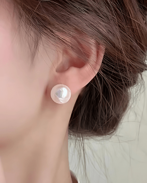 Luna Glow Stud Earrings