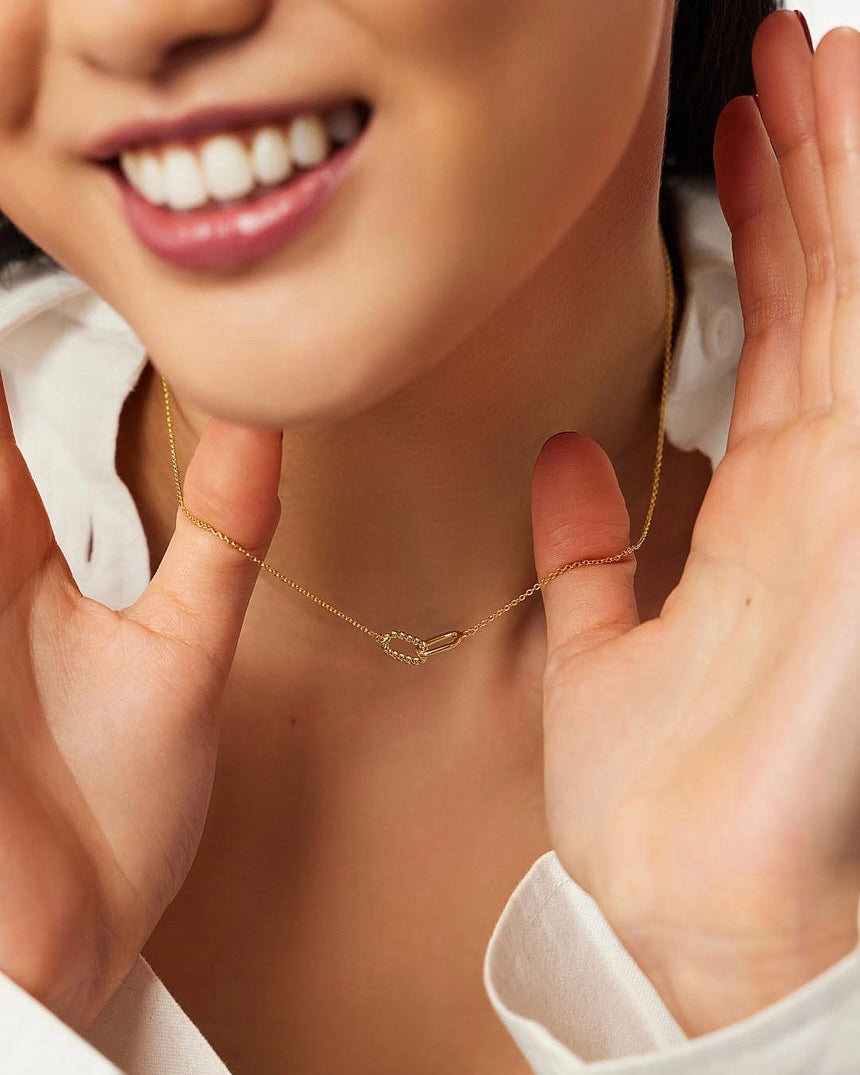 Interlock Twist Link Necklace