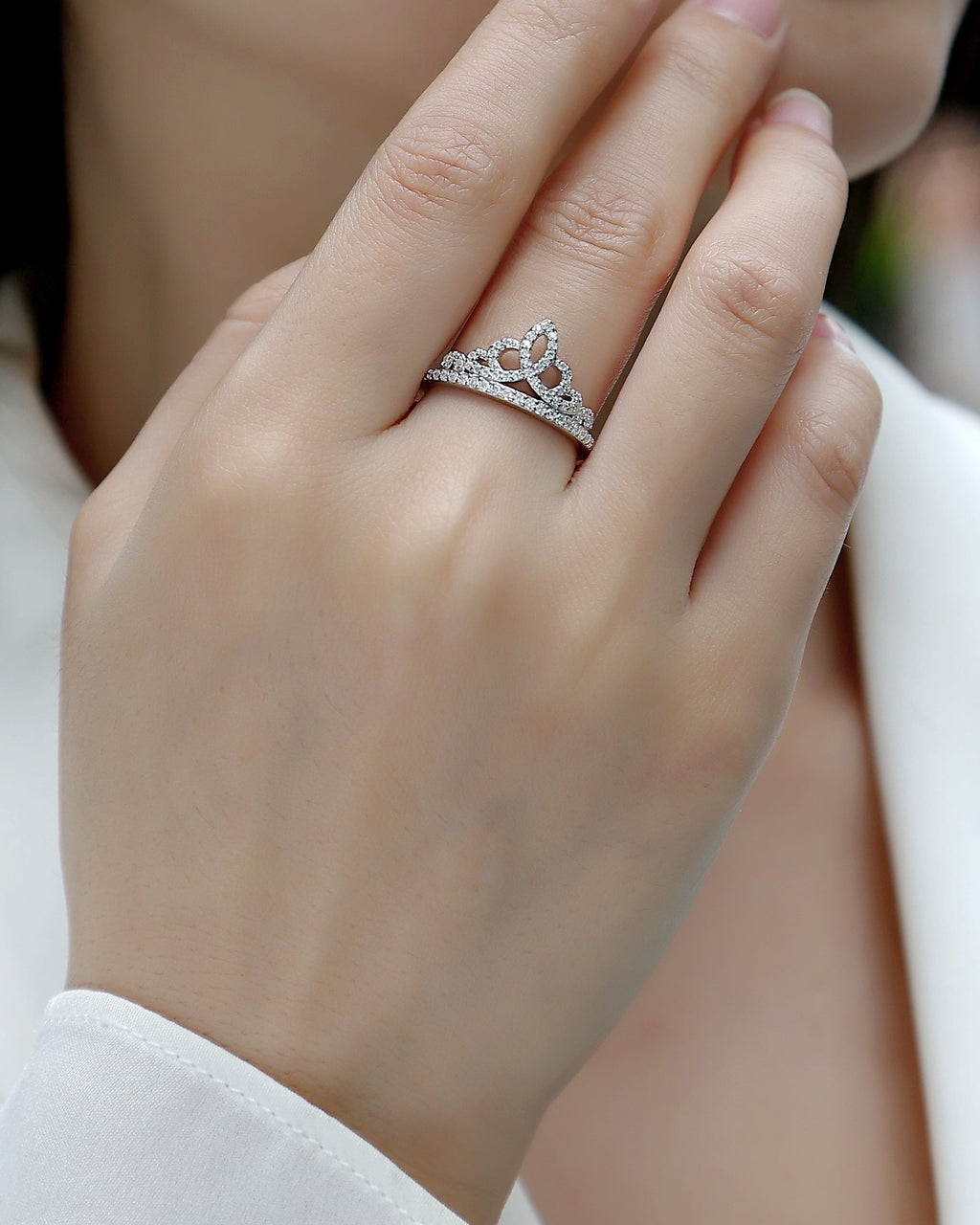 Crown Diamond Ring Luxury And Stylish Moissanite Silver Ring