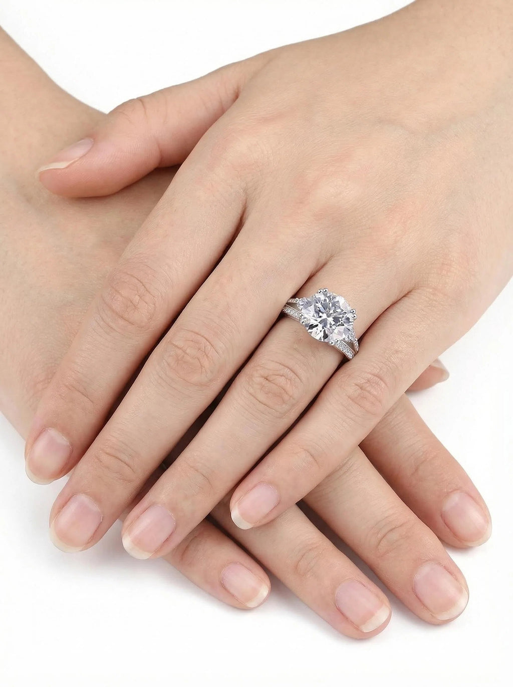 Round Cut Solitaire Moissanite Ring