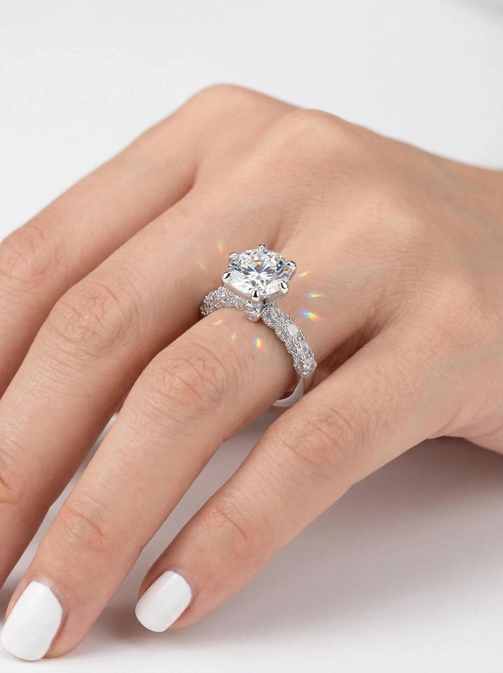 Round Brilliant Moissanite Ring