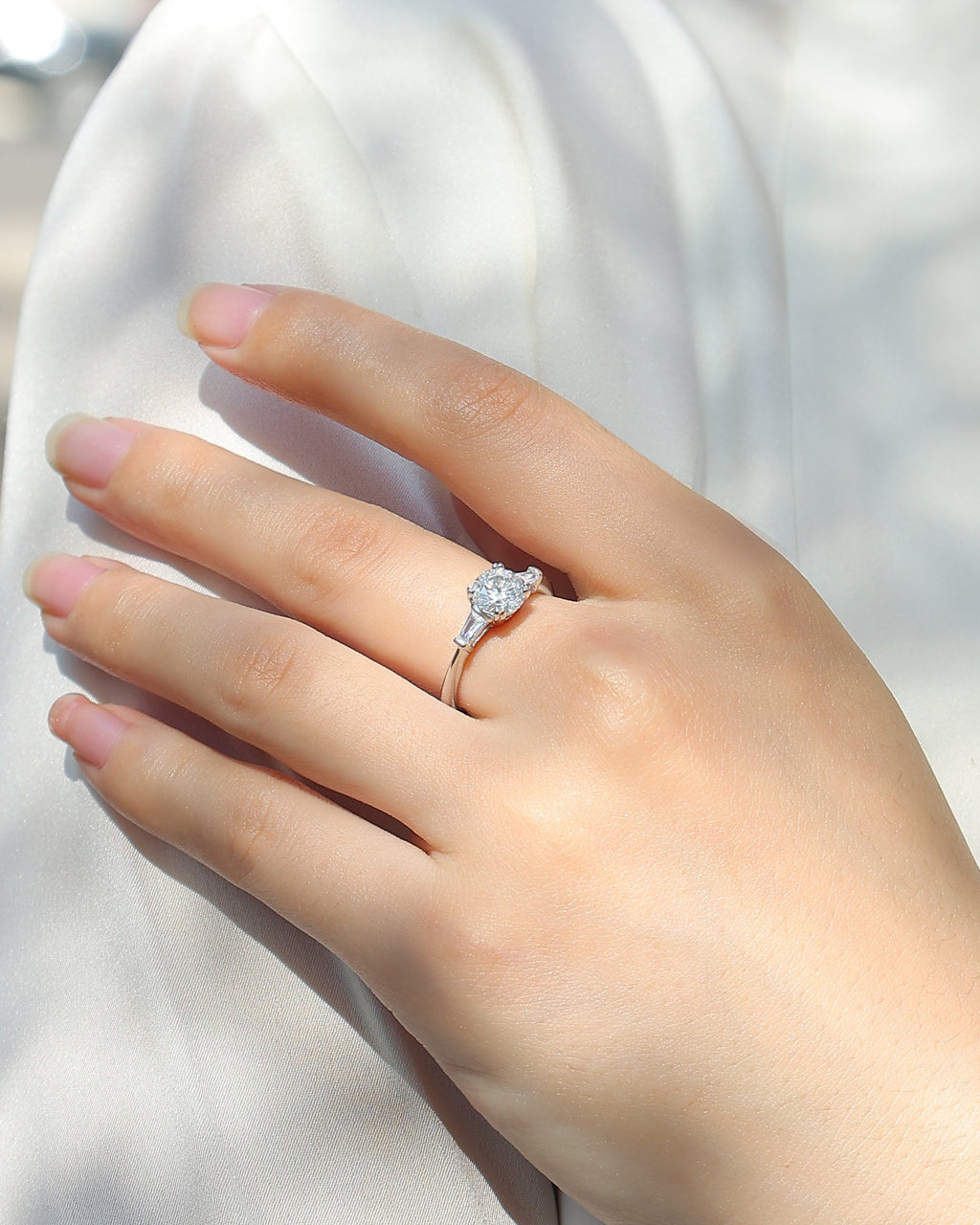 Round Brilliant Moissanite Ring