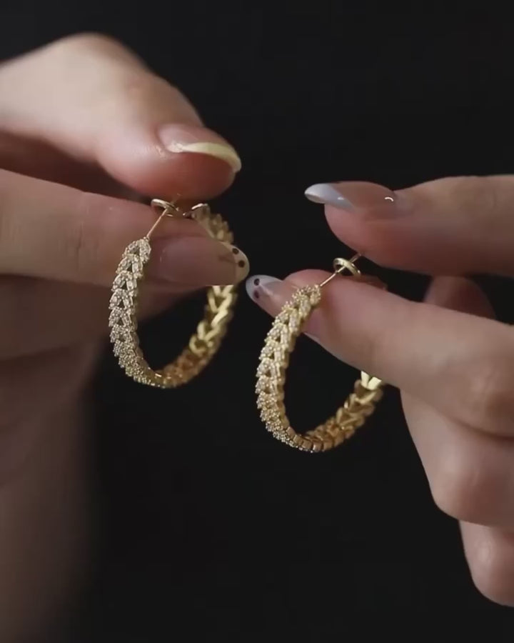 Leaf Shine Hoop Earrings