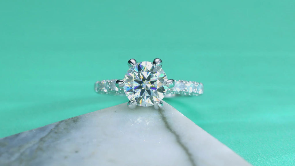 Round Brilliant Moissanite Ring
