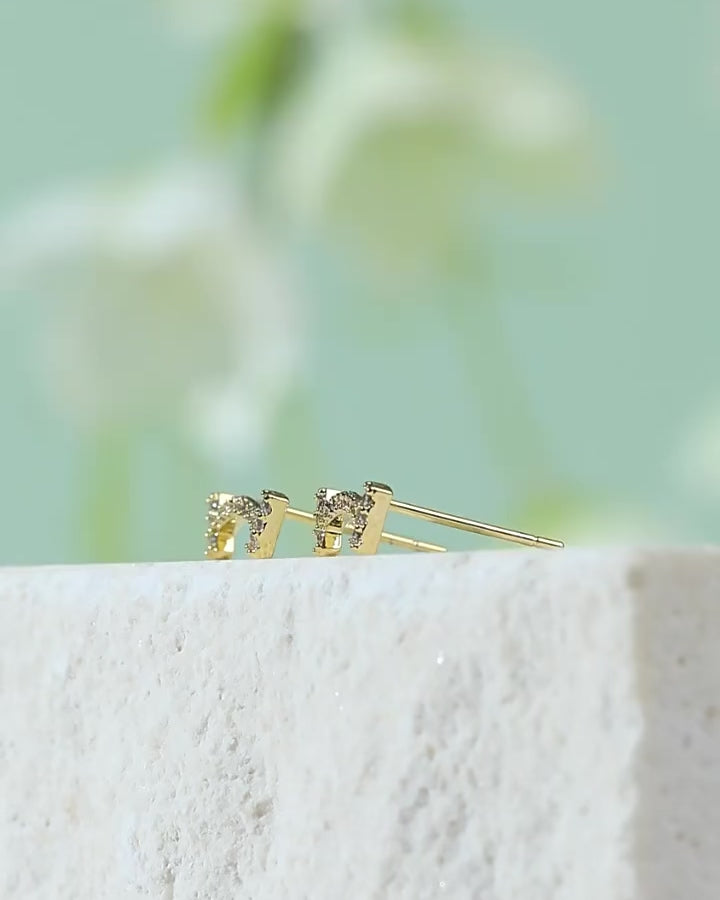 Smile Curve Stud Earrings